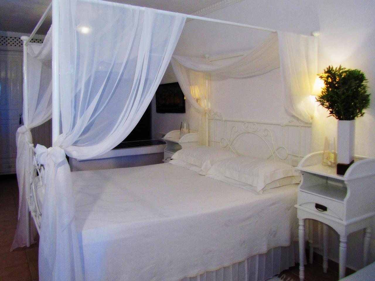 Porto Scoutari Romantic Hotel Skála Exterior photo